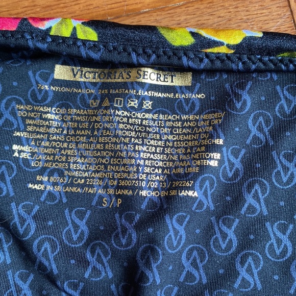 Victoria’s Secret push up triangle bikini - Picture 3 of 3